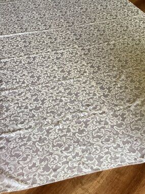 Tablecloth‎ White on Silver Rectangle Raised Scroll Pattern 118" x 58"